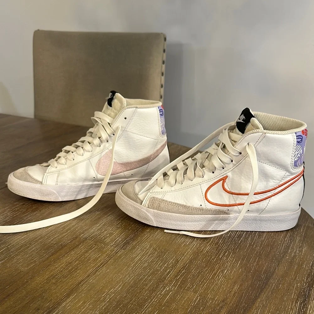 Nike White and Orange Athletic Shoes - Picture 3 of 6
